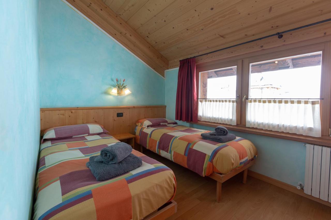 La Grolla Rooms & Apartments Livigno Exterior photo