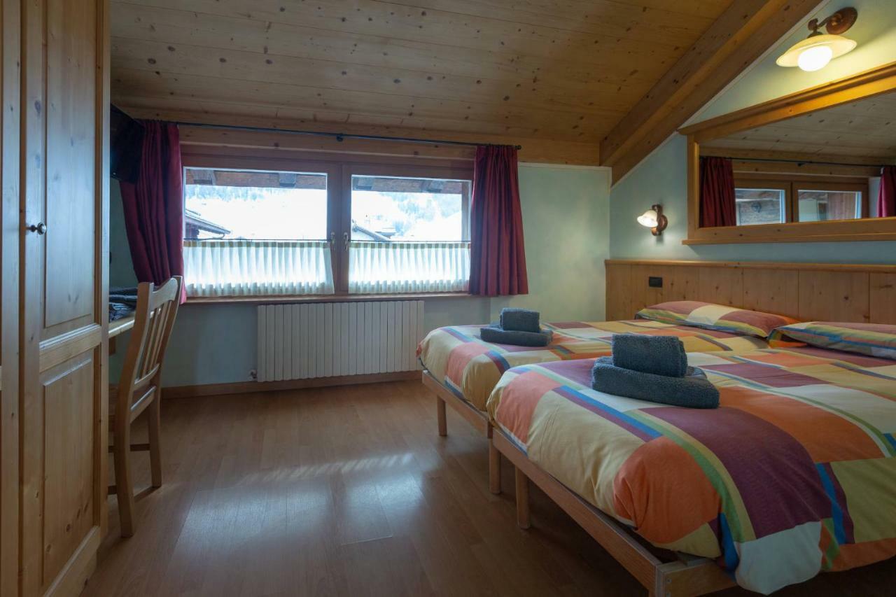 La Grolla Rooms & Apartments Livigno Exterior photo